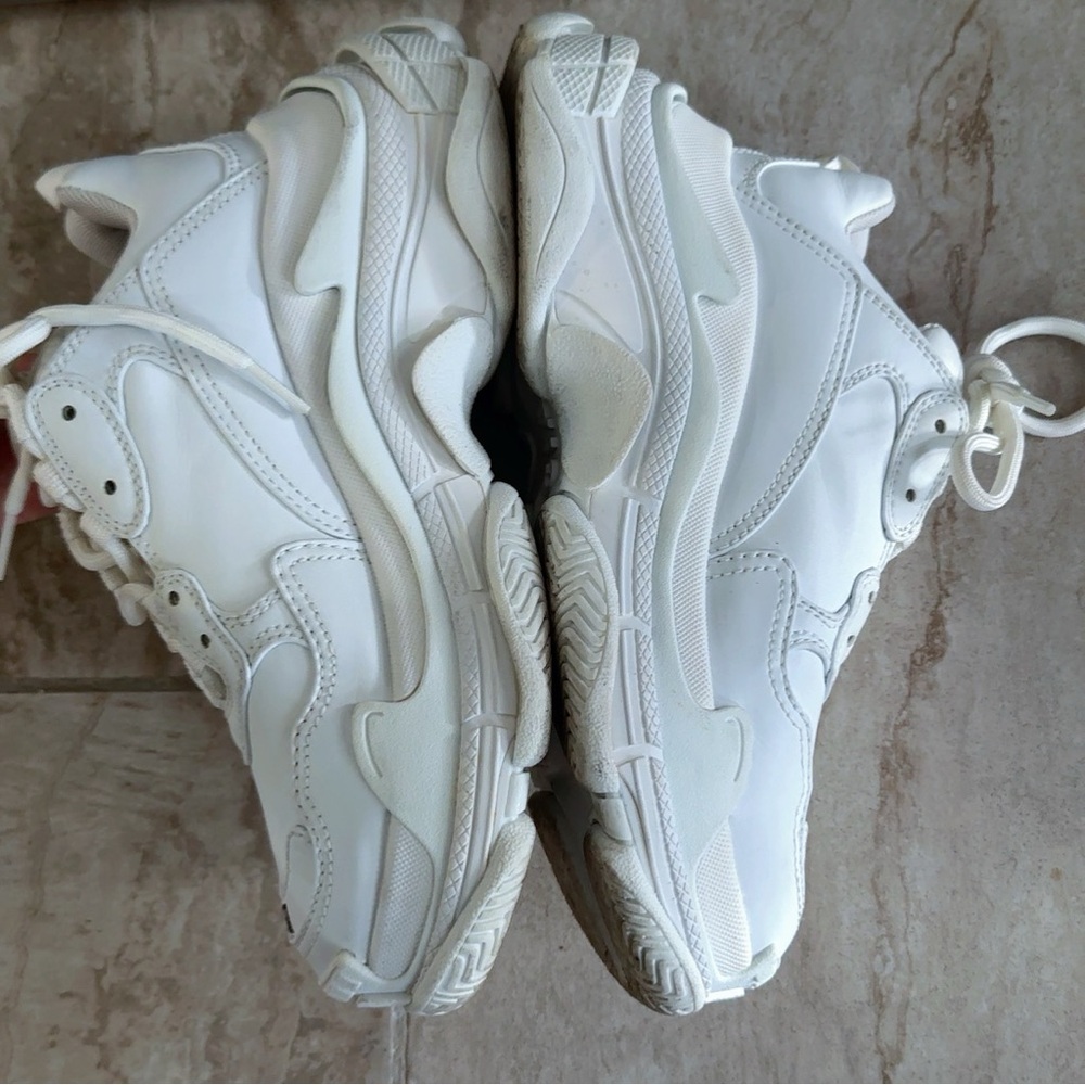 Balenciaga Triple S Trainers - Picture 4 of 8